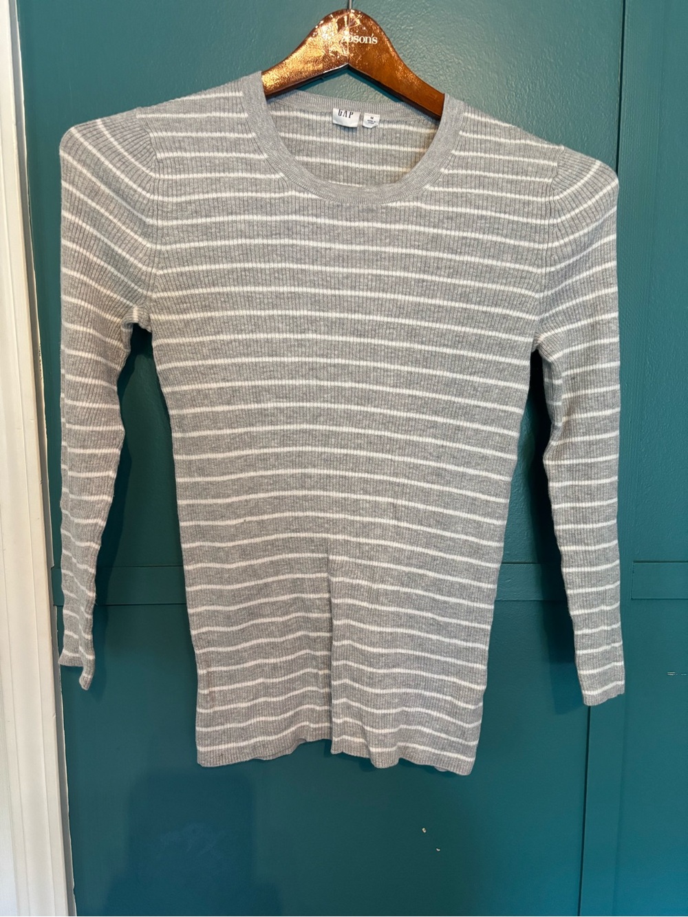 GAP Light Gray and White Striped Crewneck Sweater Size Medium